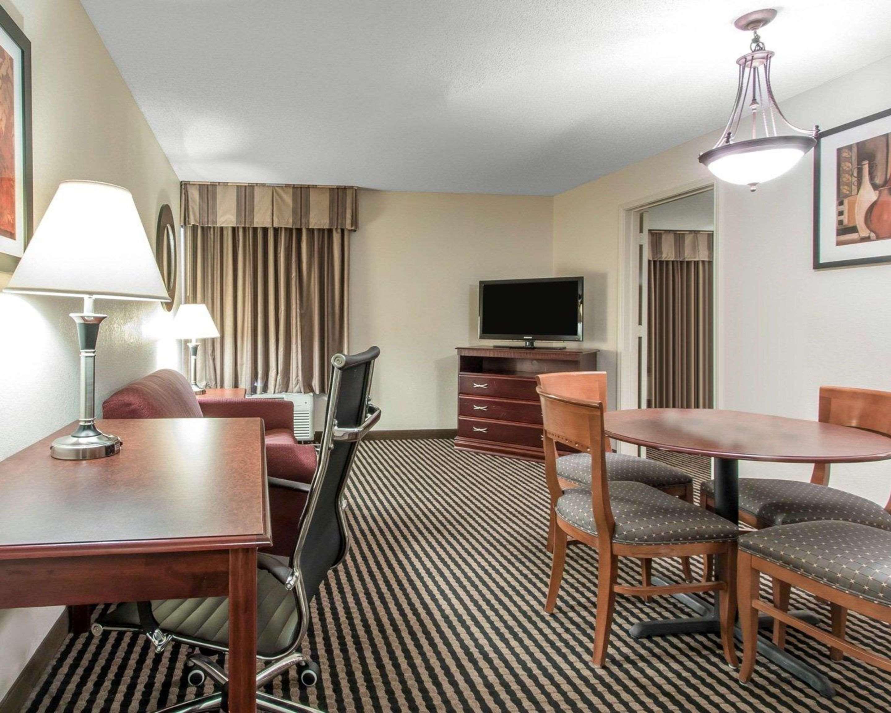 Comfort Inn Birmingham - Irondale Экстерьер фото